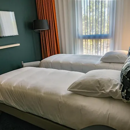 Отель Ibis Styles Bordeaux 3*
