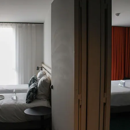 Ibis Styles Bordeaux Брюж