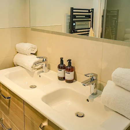 Отель Ibis Styles Bordeaux Брюж