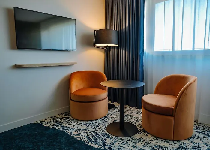 Hotel Ibis Styles Bordeaux 3*